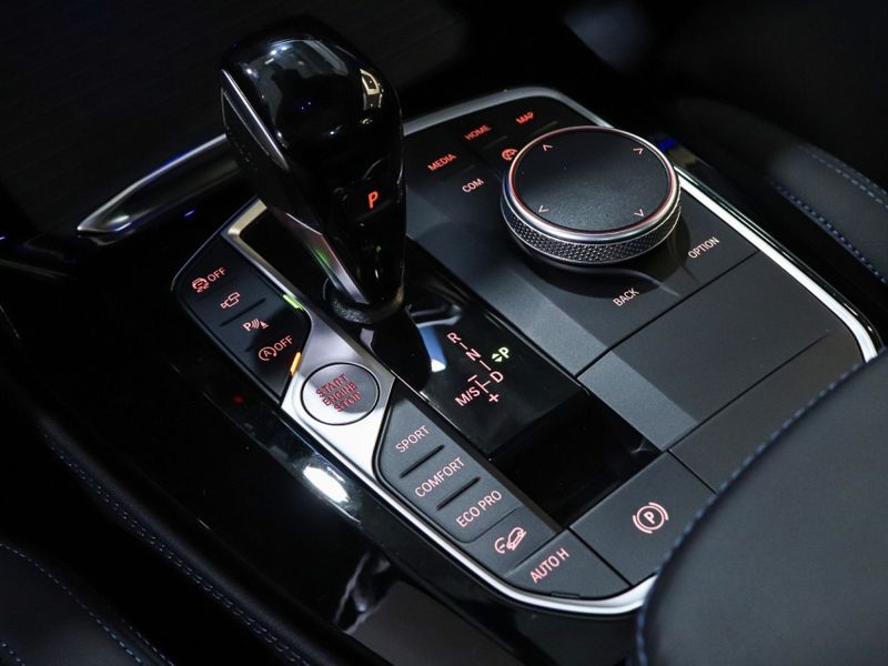 BMW X4 3.0 TWINPOWER GASOLINA M40I STEPTRONIC 2023/2024 VIA BELLA VEÍCULOS ESPECIAIS CAXIAS DO SUL / Carros no Vale
