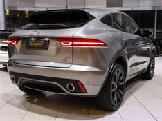 Jaguar E-PACE 2.0 16V P300 GASOLINA R-DYNAMIC SE AWD AUTOMÁTICO 2019/2019 VIA BELLA VEÍCULOS ESPECIAIS CAXIAS DO SUL / Carros no Vale