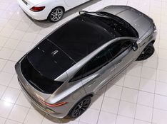Jaguar E-PACE 2.0 16V P300 GASOLINA R-DYNAMIC SE AWD AUTOMÁTICO 2019/2019 VIA BELLA VEÍCULOS ESPECIAIS CAXIAS DO SUL / Carros no Vale