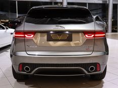 Jaguar E-PACE 2.0 16V P300 GASOLINA R-DYNAMIC SE AWD AUTOMÁTICO 2019/2019 VIA BELLA VEÍCULOS ESPECIAIS CAXIAS DO SUL / Carros no Vale