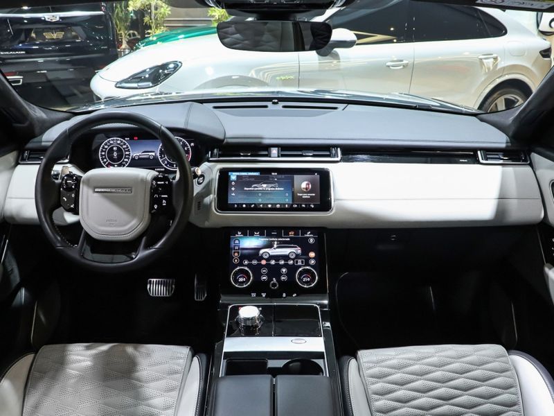 Land Rover RANGE ROVER VELAR 5.0 V8 P550 GASOLINA SVAUTOBIOGRAPHY DYNAMIC EDITION AUTOMÁTICO 2020/2020 VIA BELLA VEÍCULOS ESPECIAIS CAXIAS DO SUL / Carros no Vale