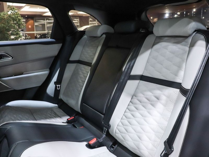 Land Rover RANGE ROVER VELAR 5.0 V8 P550 GASOLINA SVAUTOBIOGRAPHY DYNAMIC EDITION AUTOMÁTICO 2020/2020 VIA BELLA VEÍCULOS ESPECIAIS CAXIAS DO SUL / Carros no Vale