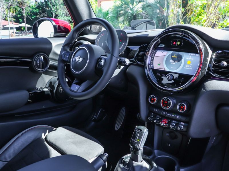 Mini COOPER 2.0 16V TWINPOWER GASOLINA JOHN COOPER WORKS 2P STEPTRONIC 2022/2023 VIA BELLA VEÍCULOS ESPECIAIS CAXIAS DO SUL / Carros no Vale