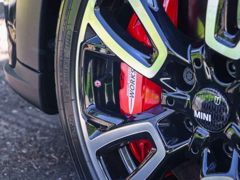 Mini COOPER 2.0 16V TWINPOWER GASOLINA JOHN COOPER WORKS 2P STEPTRONIC 2022/2023 VIA BELLA VEÍCULOS ESPECIAIS CAXIAS DO SUL / Carros no Vale