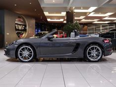 Porsche 718 2.0 16V H4 GASOLINA BOXSTER PDK 2021/2021 VIA BELLA VEÍCULOS ESPECIAIS CAXIAS DO SUL / Carros no Vale