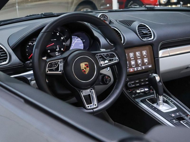 Porsche 718 2.0 16V H4 GASOLINA BOXSTER PDK 2021/2021 VIA BELLA VEÍCULOS ESPECIAIS CAXIAS DO SUL / Carros no Vale