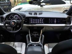 Porsche CAYENNE 3.0 V6 E-HYBRID COUPÉ AWD 2024/2024 VIA BELLA VEÍCULOS ESPECIAIS CAXIAS DO SUL / Carros no Vale