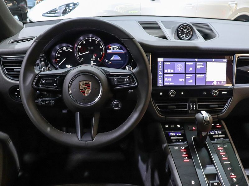 Porsche MACAN 2.0 TURBO GASOLINA PDK 2024/2025 VIA BELLA VEÍCULOS ESPECIAIS CAXIAS DO SUL / Carros no Vale