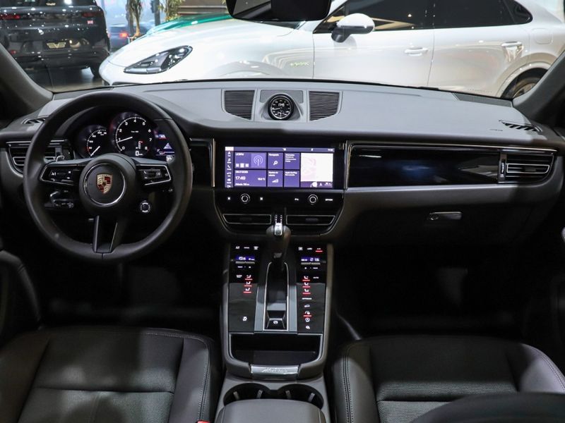 Porsche MACAN 2.0 TURBO GASOLINA PDK 2024/2025 VIA BELLA VEÍCULOS ESPECIAIS CAXIAS DO SUL / Carros no Vale