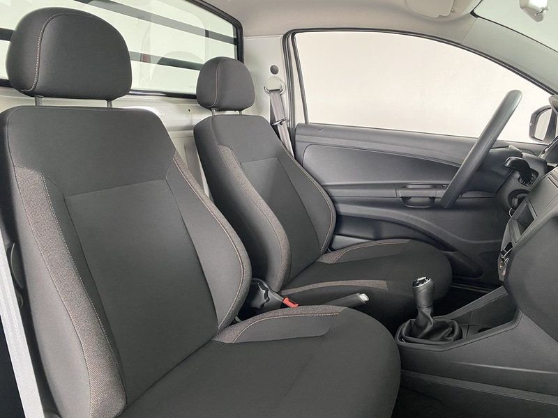 VOLKSWAGEN SAVEIRO ROBUST CS 1.6 2026 SÓ MOTOS E AUTOMÓVEIS SANTA CRUZ DO SUL / Carros no Vale