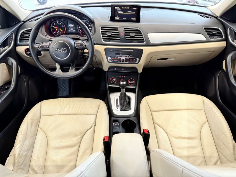 Audi Q3 1.4 Tfsi 150cv Attraction 2015/2016 COVEL VEICULOS ENCANTADO / Carros no Vale