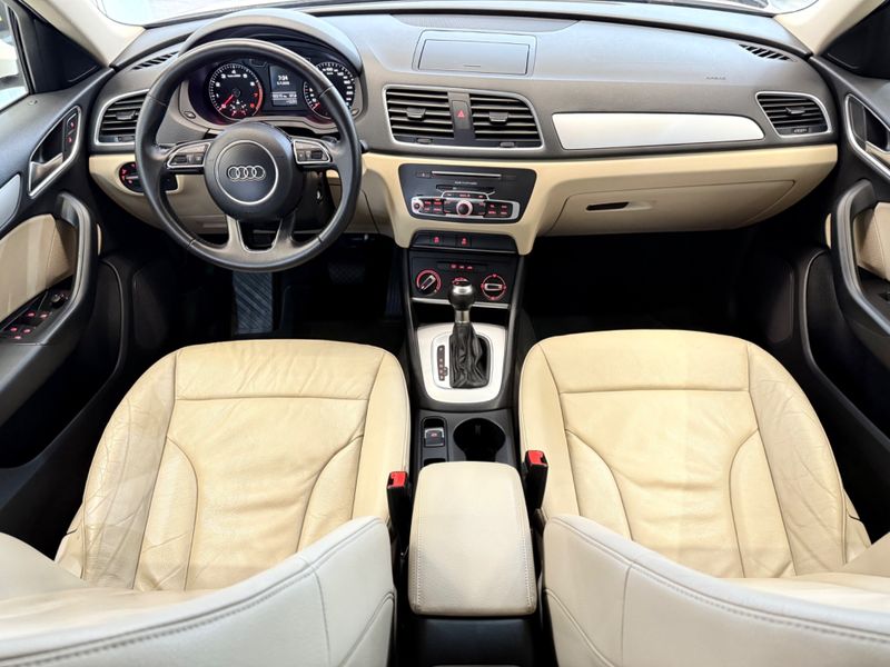 Audi Q3 1.4 Tfsi 150cv Attraction 2015/2016 COVEL VEICULOS ENCANTADO / Carros no Vale