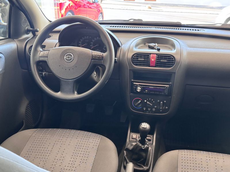 Chevrolet Corsa Hatch Maxx 1.4 8v 2012/2012 COVEL VEICULOS ENCANTADO / Carros no Vale