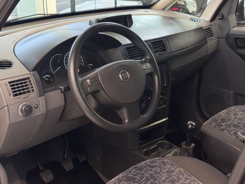 Chevrolet Meriva Maxx 2004/2005 COVEL VEICULOS ENCANTADO / Carros no Vale