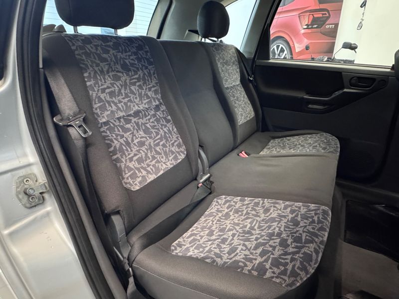 Chevrolet Meriva Maxx 2004/2005 COVEL VEICULOS ENCANTADO / Carros no Vale