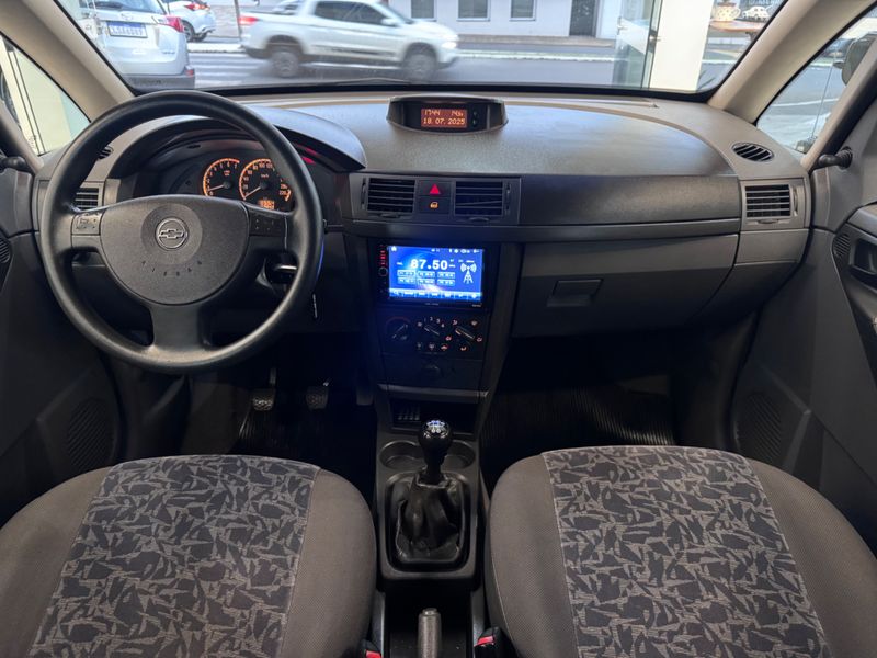 Chevrolet Meriva Maxx 2004/2005 COVEL VEICULOS ENCANTADO / Carros no Vale