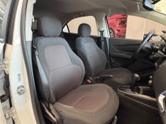Chevrolet Onix 1.4 Ltz 2015/2016 COVEL VEICULOS ENCANTADO / Carros no Vale