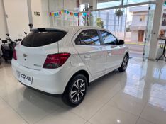 Chevrolet Onix 1.4 Ltz 2015/2016 COVEL VEICULOS ENCANTADO / Carros no Vale