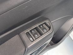 Chevrolet Onix 1.4 Ltz 2015/2016 COVEL VEICULOS ENCANTADO / Carros no Vale