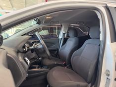 Chevrolet Onix 1.4 Ltz 2015/2016 COVEL VEICULOS ENCANTADO / Carros no Vale