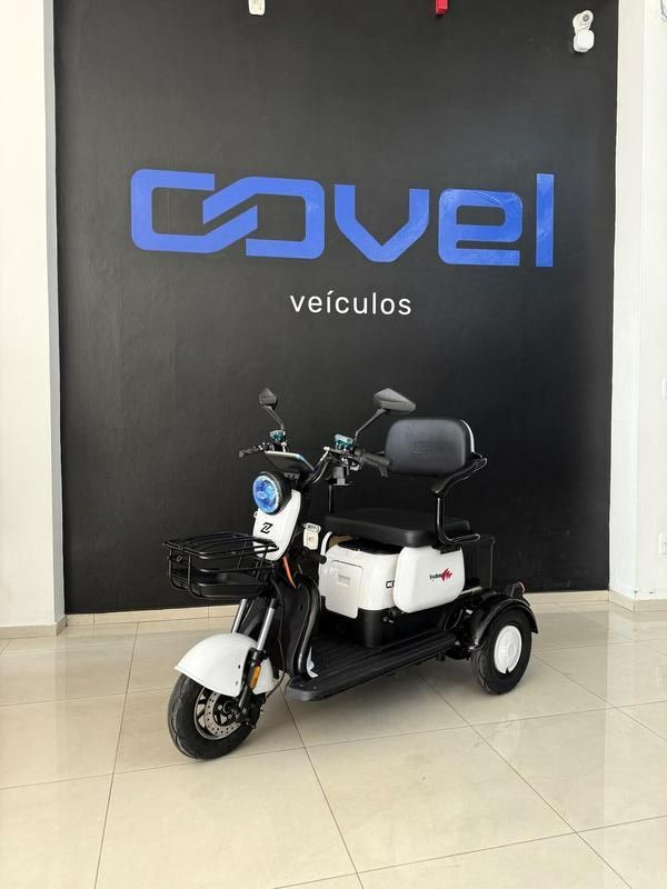 Conduzza Triciclo Sydney 2025/2025 COVEL VEICULOS ENCANTADO / Carros no Vale