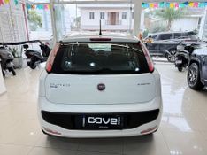 Fiat Punto Attractive Italia 1.4 2012/2013 COVEL VEICULOS ENCANTADO / Carros no Vale