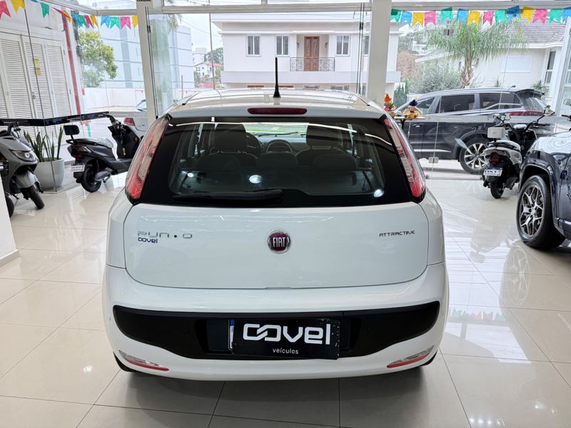 Fiat Punto Attractive Italia 1.4 2012/2013 COVEL VEICULOS ENCANTADO / Carros no Vale