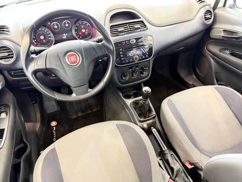 Fiat Punto Attractive Italia 1.4 2012/2013 COVEL VEICULOS ENCANTADO / Carros no Vale