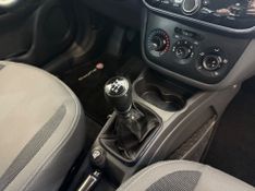 Fiat Punto Attractive Italia 1.4 2012/2013 COVEL VEICULOS ENCANTADO / Carros no Vale