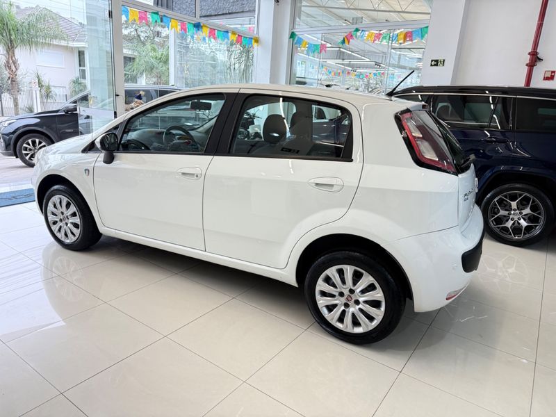 Fiat Punto Attractive Italia 1.4 2012/2013 COVEL VEICULOS ENCANTADO / Carros no Vale