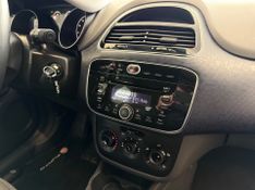 Fiat Punto Attractive Italia 1.4 2012/2013 COVEL VEICULOS ENCANTADO / Carros no Vale