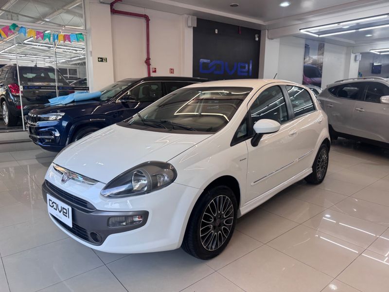 Fiat Punto Sporting 1.8 2013/2014 COVEL VEICULOS ENCANTADO / Carros no Vale
