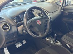Fiat Punto Sporting 1.8 2013/2014 COVEL VEICULOS ENCANTADO / Carros no Vale