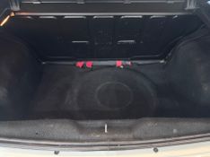 Fiat Punto Sporting 1.8 2013/2014 COVEL VEICULOS ENCANTADO / Carros no Vale