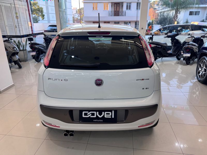 Fiat Punto Sporting 1.8 2013/2014 COVEL VEICULOS ENCANTADO / Carros no Vale