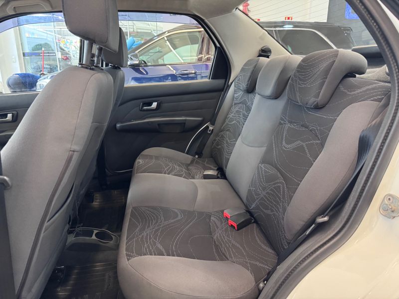 Fiat Siena El 1.0 2012/2013 COVEL VEICULOS ENCANTADO / Carros no Vale
