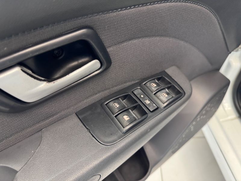 Fiat Siena El 1.0 2012/2013 COVEL VEICULOS ENCANTADO / Carros no Vale