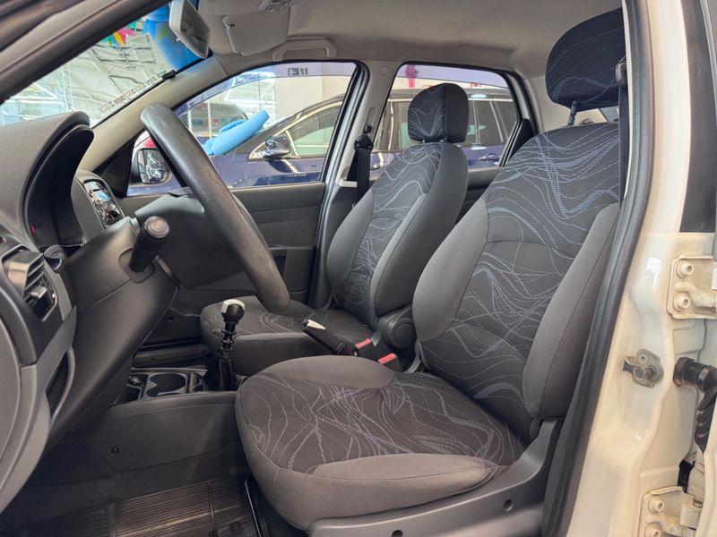 Fiat Siena El 1.0 2012/2013 COVEL VEICULOS ENCANTADO / Carros no Vale