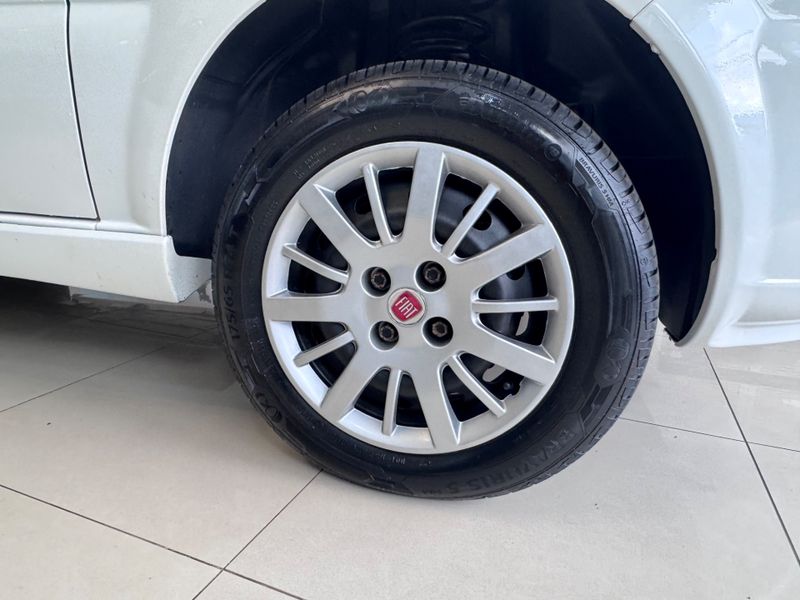 Fiat Siena El 1.0 2012/2013 COVEL VEICULOS ENCANTADO / Carros no Vale