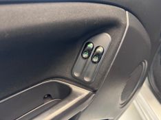Ford Fiesta 1.6 2011/2012 COVEL VEICULOS ENCANTADO / Carros no Vale