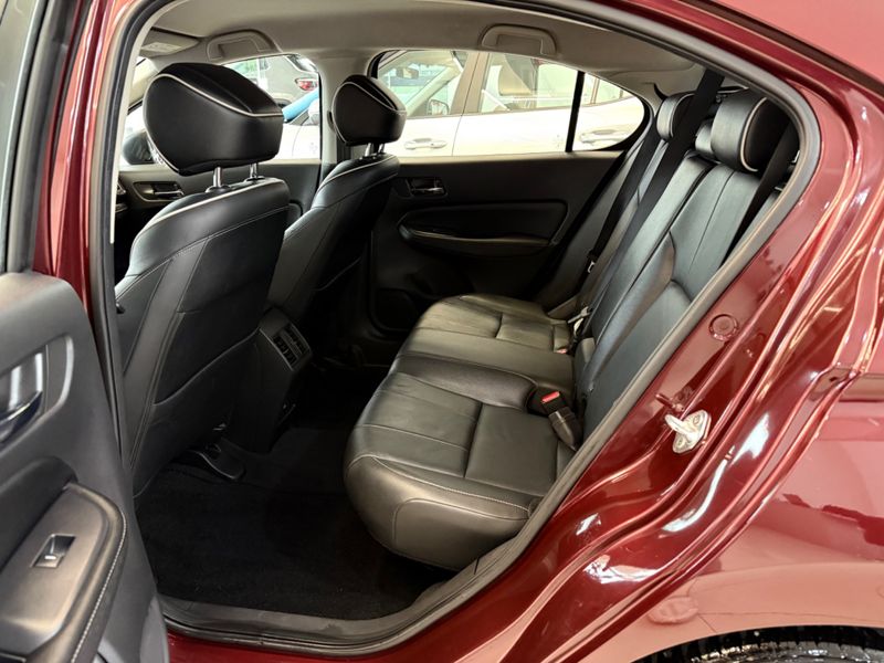 Honda City Hatch Touring 2022/2023 COVEL VEICULOS ENCANTADO / Carros no Vale
