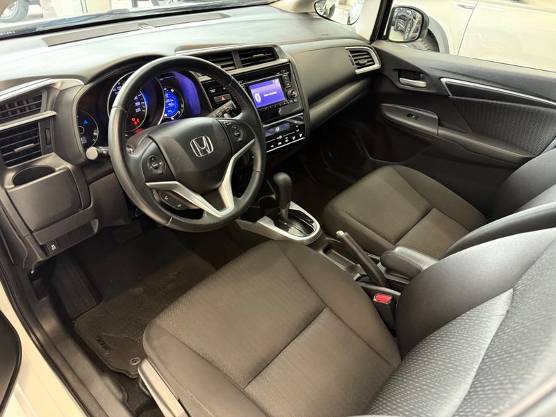 Honda Fit Ex 1.5 16v 2017/2018 COVEL VEICULOS ENCANTADO / Carros no Vale