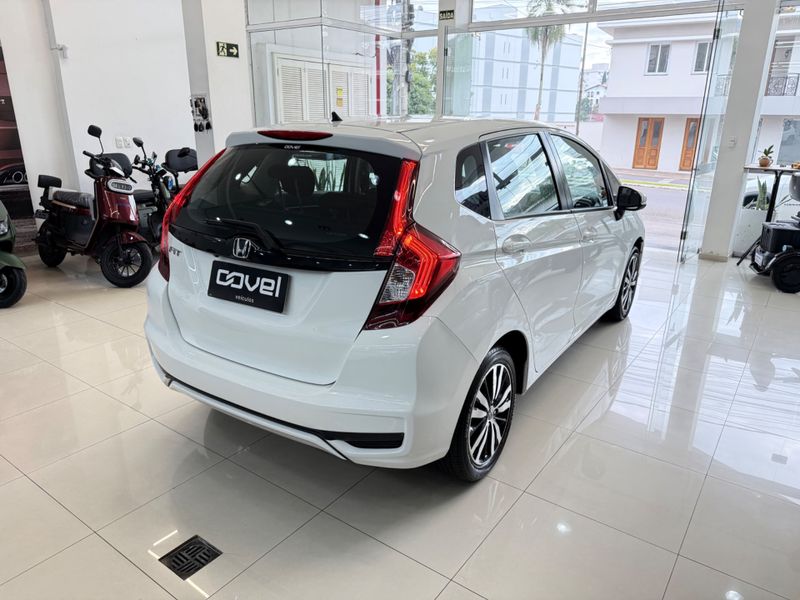 Honda Fit Ex 1.5 16v 2017/2018 COVEL VEICULOS ENCANTADO / Carros no Vale