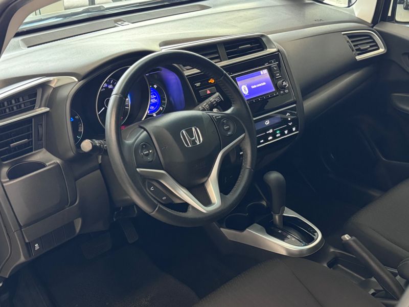 Honda Fit Ex 1.5 16v 2017/2018 COVEL VEICULOS ENCANTADO / Carros no Vale