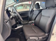 Honda Fit Ex 1.5 16v 2017/2018 COVEL VEICULOS ENCANTADO / Carros no Vale