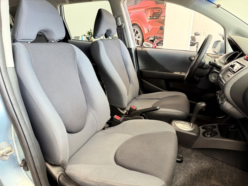 Honda Fit Ex 2005/2005 COVEL VEICULOS ENCANTADO / Carros no Vale