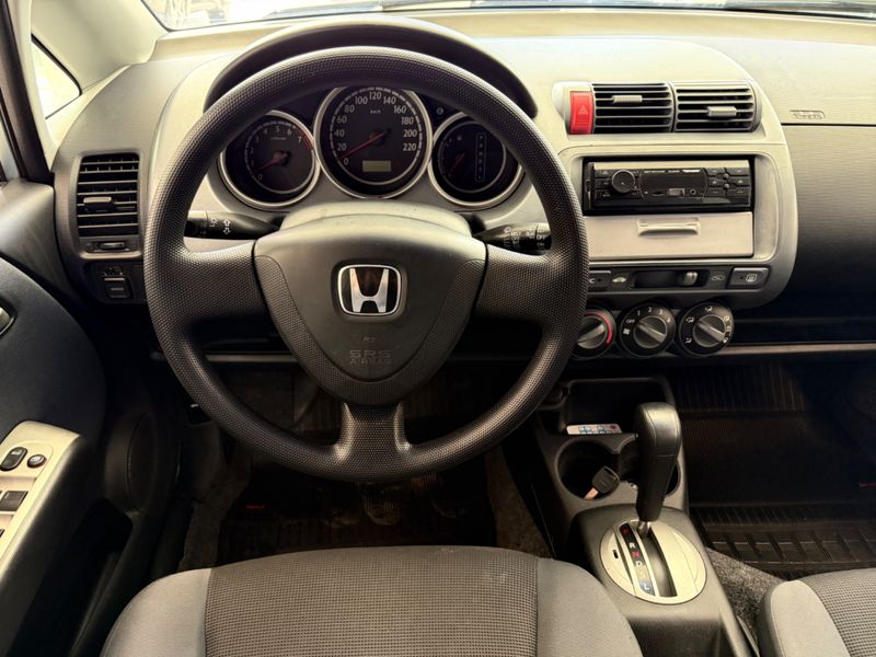 Honda Fit Ex 2005/2005 COVEL VEICULOS ENCANTADO / Carros no Vale