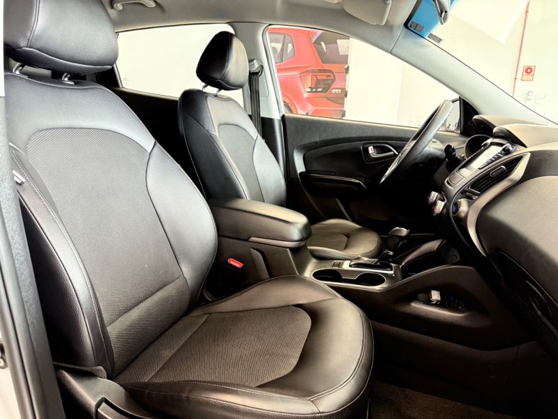 Hyundai Ix35 2.0 Mpfi Gl 16v 2018/2019 COVEL VEICULOS ENCANTADO / Carros no Vale