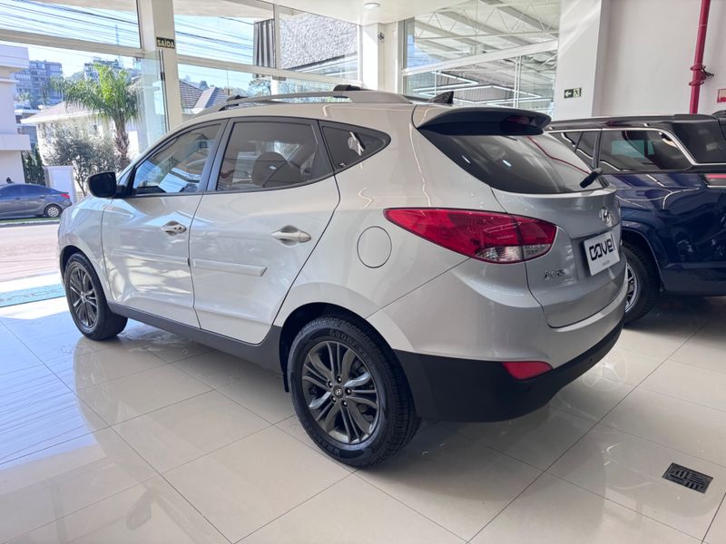 Hyundai Ix35 Gl 2.0 16v 2wd 2020/2021 COVEL VEICULOS ENCANTADO / Carros no Vale