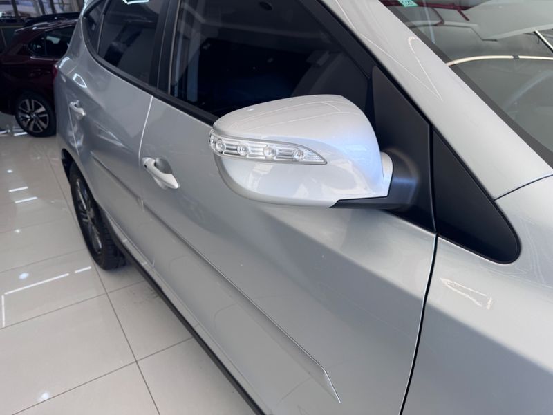 Hyundai Ix35 Gl 2.0 16v 2wd 2020/2021 COVEL VEICULOS ENCANTADO / Carros no Vale